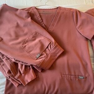 Figs Large Dusty Rose Scrub Set